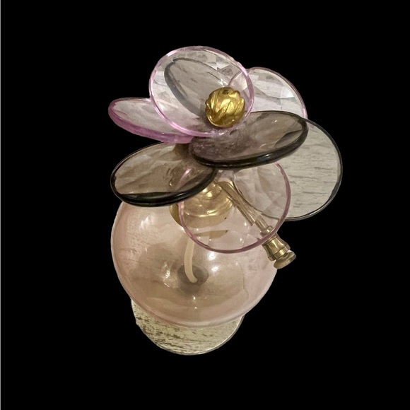 VINTAGE PINK GLASS PERFUME BOTTLE WITH FLORAL TOP - Picture 3 of 8